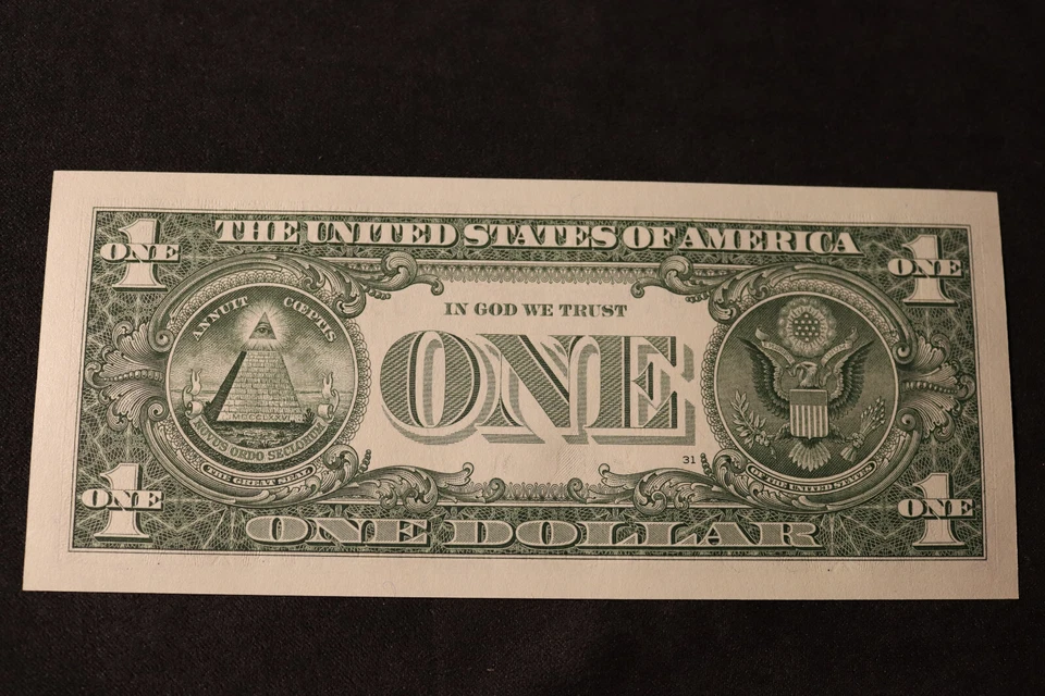 ONE DOLLAR FANCY BIRTHDAY/ANNIVERSARY NOTE [SEPT 7, 1945]  SN # D 90071945 D - Image 3 of 3