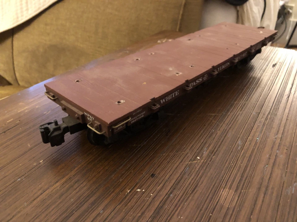 Aristo - Craft Trains Flat Car White Pass & Yukon RR Co #407 G Gauge  - Image 3 of 4