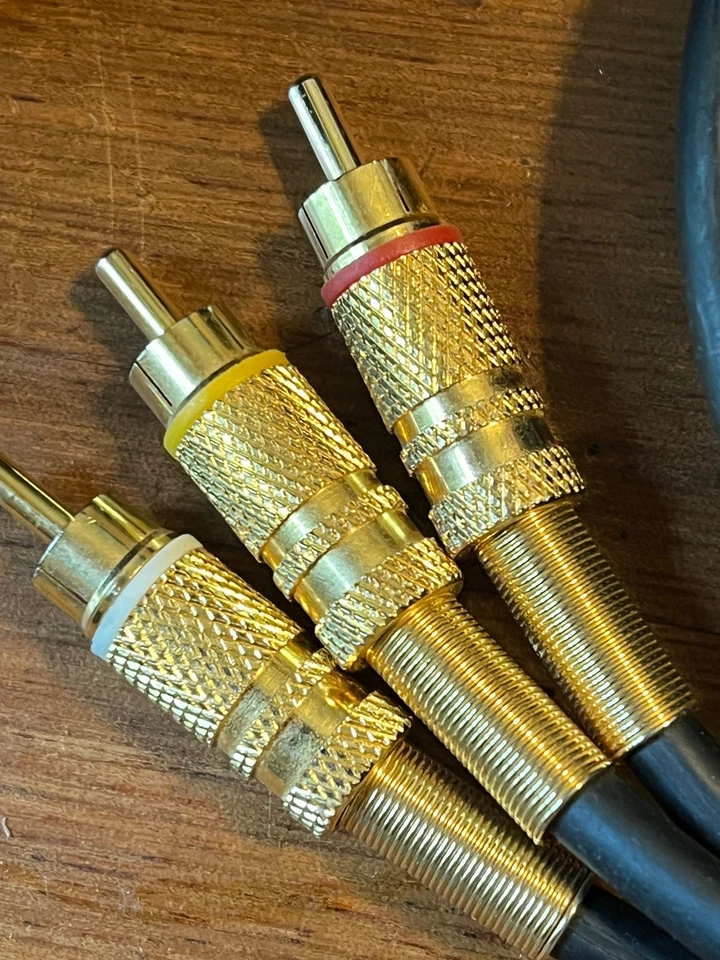Composite 3-RCA cable, High Performance, Gold Connectors w/Strain Relief, 3ft - Image 3 of 4