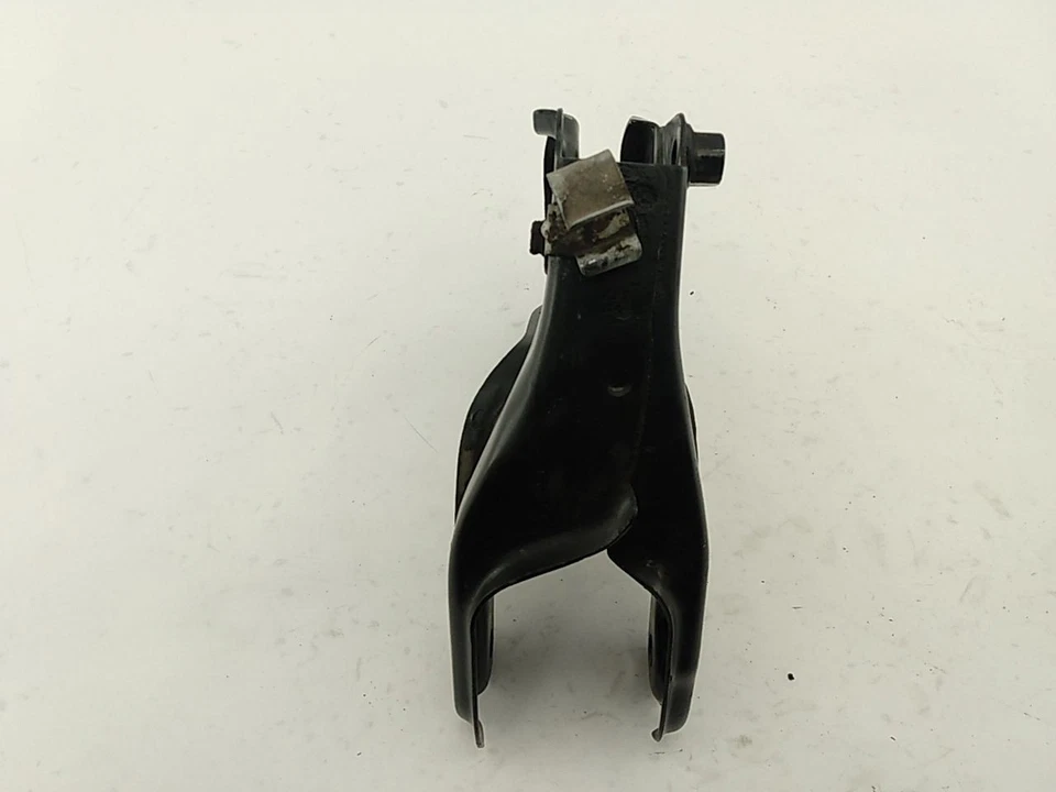 Honda Prelude Coupe Rear Automatic Transmission Mount Bracket 2.2L 1997-2001 - Image 4 of 4