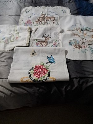 VINTAGE BEAUTIFUL HAND EMBROIDERED ANIMAL SCENE TABLE RUNNER/SCARF LOT OF 5