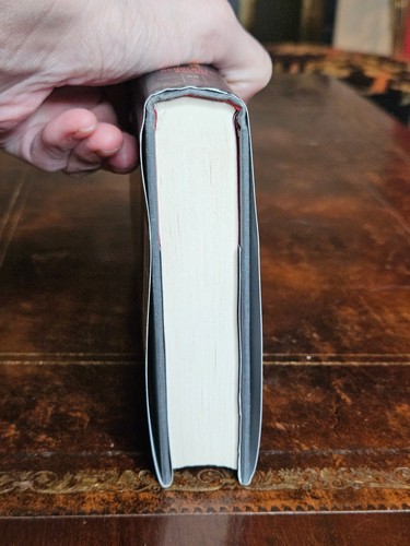 Hunger Games First Edition October 2008 Suzanne Collins Hardcover - Preowned - Imagen 10 de 16
