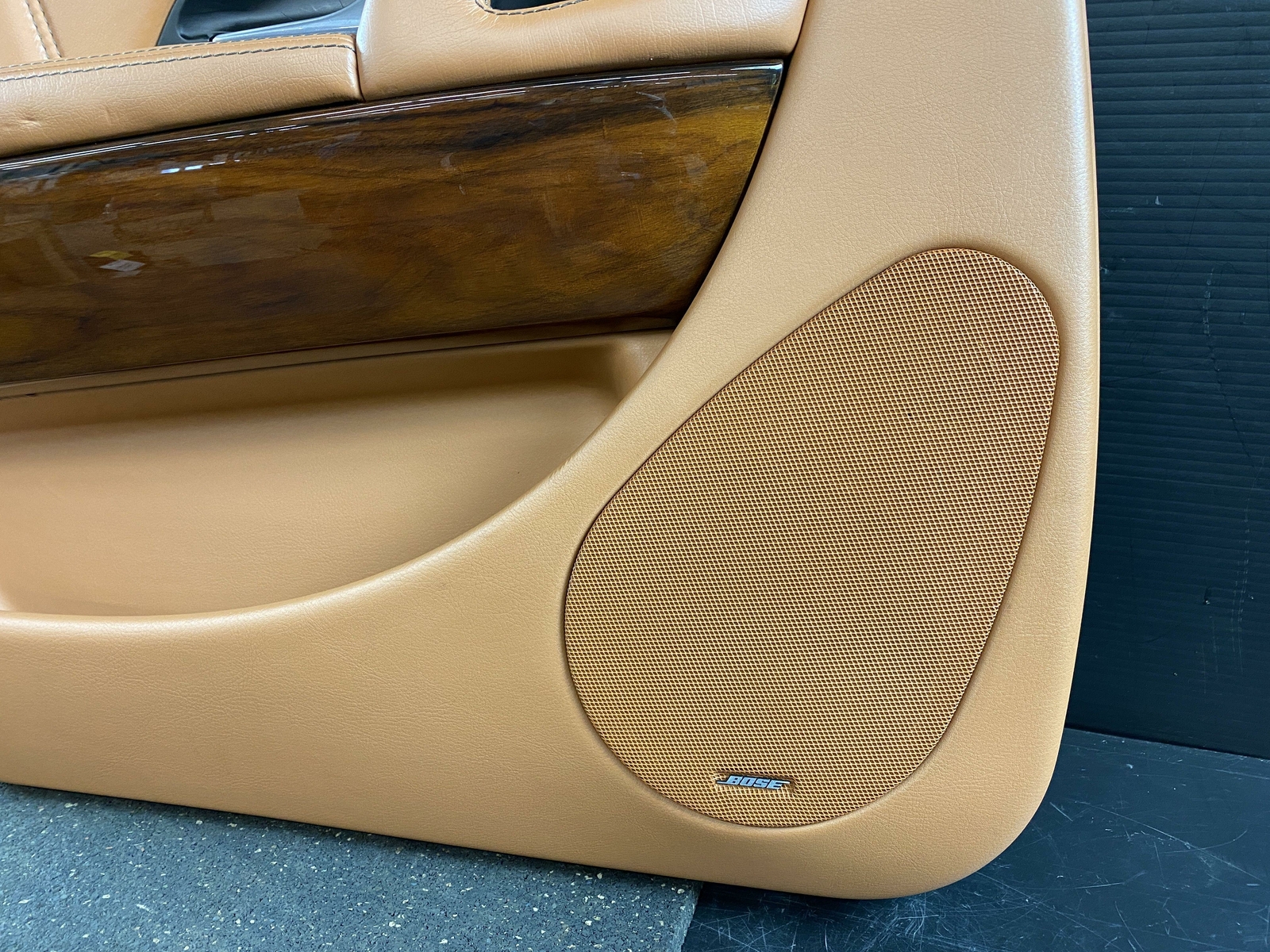 2005 MASERATI QUATTROPORTE M139 REAR DRIVER INTERIOR DOOR TRIM PANEL, BROWN