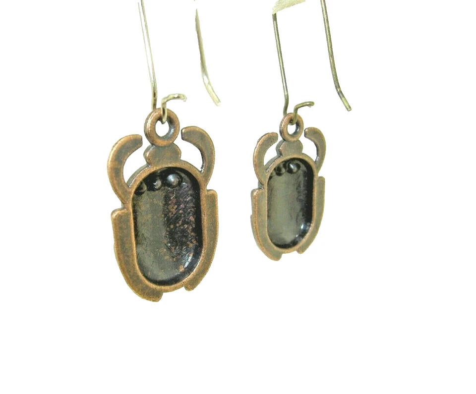 Nuevos Pendientes Colgantes Egipcios ESCARABAJO Escarabajo Cristales Verdes Tono Cobre 1.75" Largo Foto 3 de 3