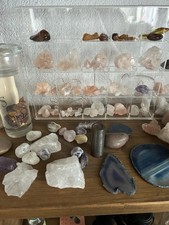 Gro&szlig;e Mineralien- & Edelsteinsammlung &ndash; Rosenquarz, Amethyst, Bergkristall, Bern