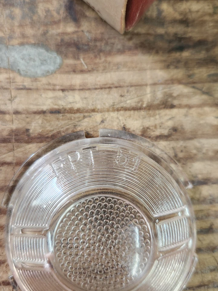 NOS OEM 1951 Ford Victoria Crestliner Turn Signal Parking Lens Lens SINGLE - Image 4 of 4