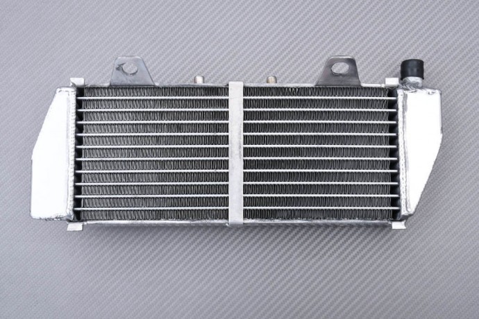Radiateur gauche pour moto KTM SXF 450 idéal pour les entraînements intensifs de cross