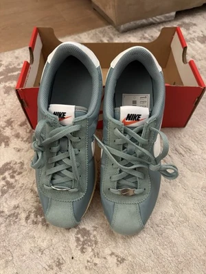 basket Nike Cortez Femme Verte - Taille 36.5 - Neuf - Photo 1/4