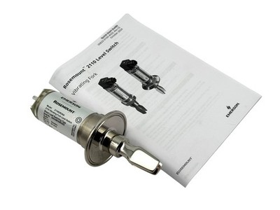 Emerson Rosemount 211002R2NA Vibrating Fork Level Switch -Unused-