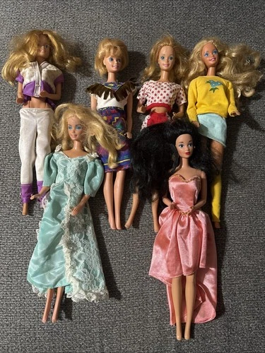 LOT OF 6 VINTAGE MATTEL BARBIE DOLLS W/Clothes Marked 1966 Body & Unmarked Neck