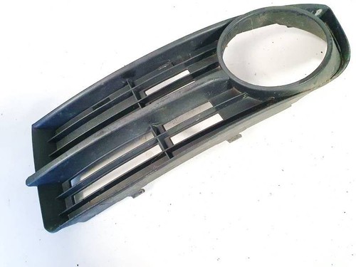 Stoßstangengitter vorne links  Volkswagen Touran DE1714282-80