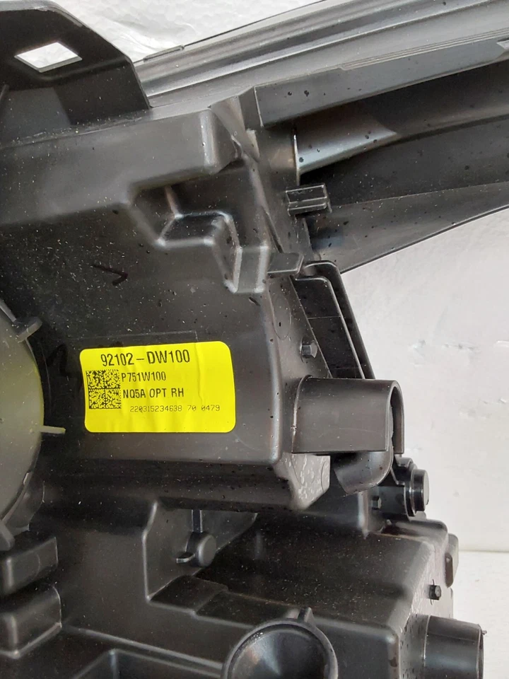 Faro LED 92102-DW100 OEM 2023 lado derecho pasajero Kia Sportage 92102 Foto 3 de 4