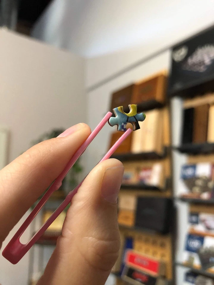 Rompecabezas más pequeño del mundo TDC Games - Blanco Navidad, 6 pulgadas Foto 3 de 4