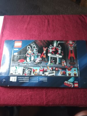 LEGO SET 70809 LEGO MOVIE LORD BUSINESS EVIL LAIR 