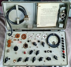 Libro Dati Per Tester Valvole TV-7 / TV-7A/B/C/D - Mai Usato, Aperto