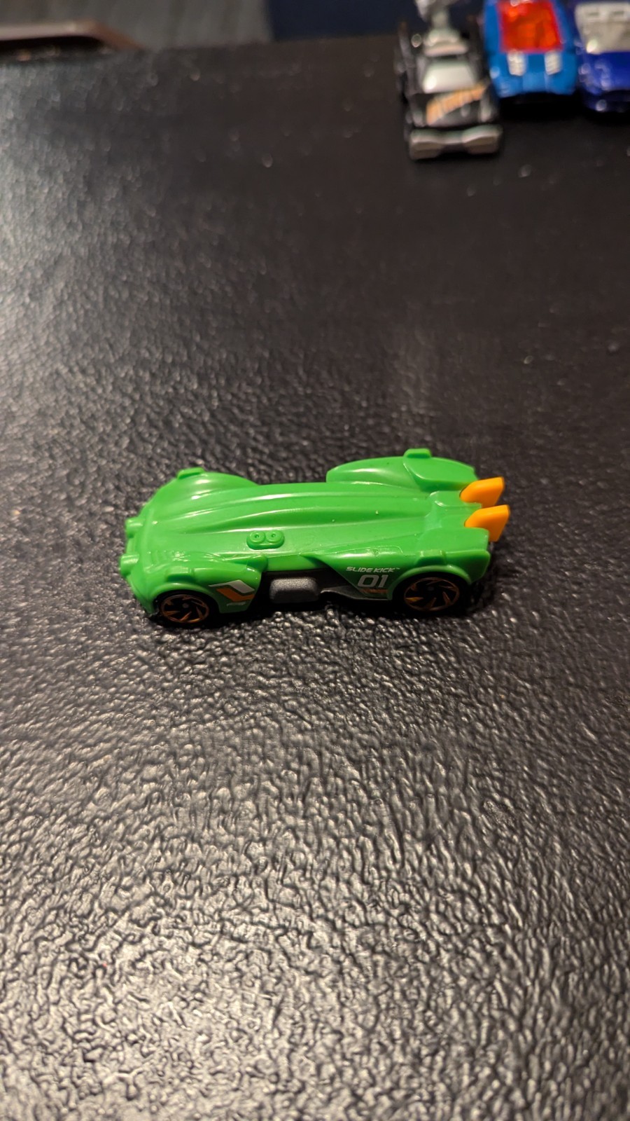 Hot Wheels 2019 Experimotors - Slide Kick Die-Cast Model (FYB35)