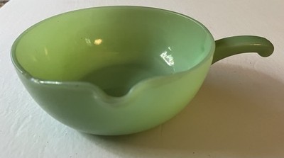 Anchor Hocking Fire King Skillet Bowl w/ Handle & Spout JADEITE 5  Across