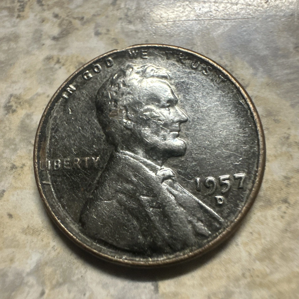 Centavo de trigo 1957d acuñado en moneda de diez centavos de plata con troqueles moneda de error de acuñación rara Foto 2 de 2