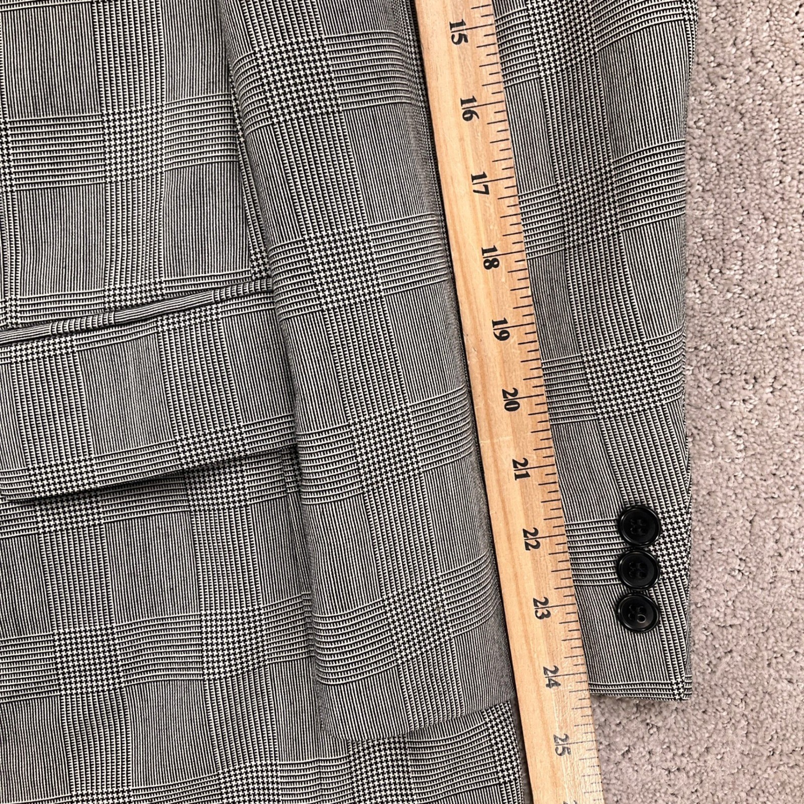 Egon von Fürstenberg Suit Mens 42R 35W 29L Gray Black Plaid Double Breasted VTG
