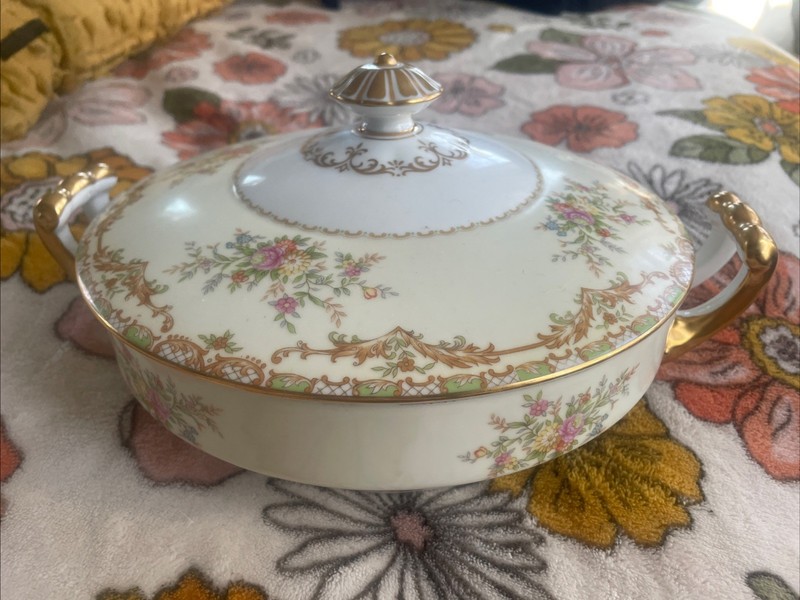Noritake ~ Nanarose Pat. ~ SOUP TUREEN, Bowl W/lid  ~Elegant Nana Rose 682