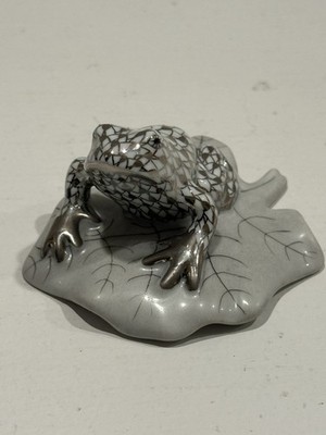 Hand-Painted Signed Herend Porcelain Frog 5355 Fishnet 2003 Vecsey Tamas
