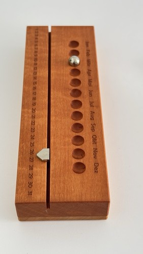 Ewiger Kalender, Dauerkalender aus Holz. Neuwertig. Mit OVP ✅ - Bild 3 von 10