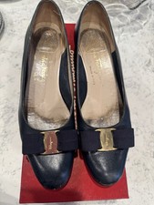 VINTAGE Salvatore Ferragamo Boutique Vara Navy Pumps with Bow Detailing - Size 8