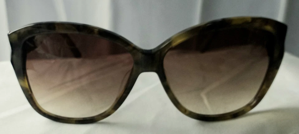 GAFAS DE SOL PARA MUJER KARL LAGERFELD KL787S 042 56□13 135 LITE VERDE CON LENTES MARRONES Foto 3 de 4