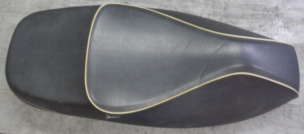 Vespa GTS 300 ie 2014-2018 oem seat saddle 1B000862 5FL