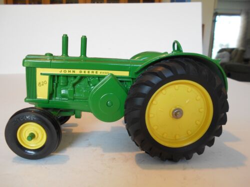 Vintage 1993 Ertl 1:16 Scale John Deere 1956 Model 820 Diesel Tractor #5705 Used - Picture 2 of 18