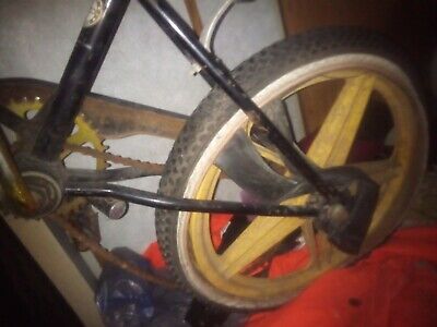 Retro Schwinn Scrambler thrasher BMX Bike Bicycle 80's gold Retro Schwinn Scrambler thrasher BMX Bike Bicycle 80's gold