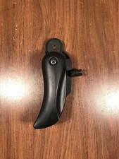  BMW E63 E64 M6 HOOD RELEASE HANDLE BRACKET LOCK LATCH OPENER 7110796 OEM