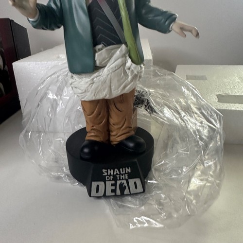 Factory Entertainment Shaun of The Dead Zombie Ed Premium Motion Statue - New - Picture 10 of 10