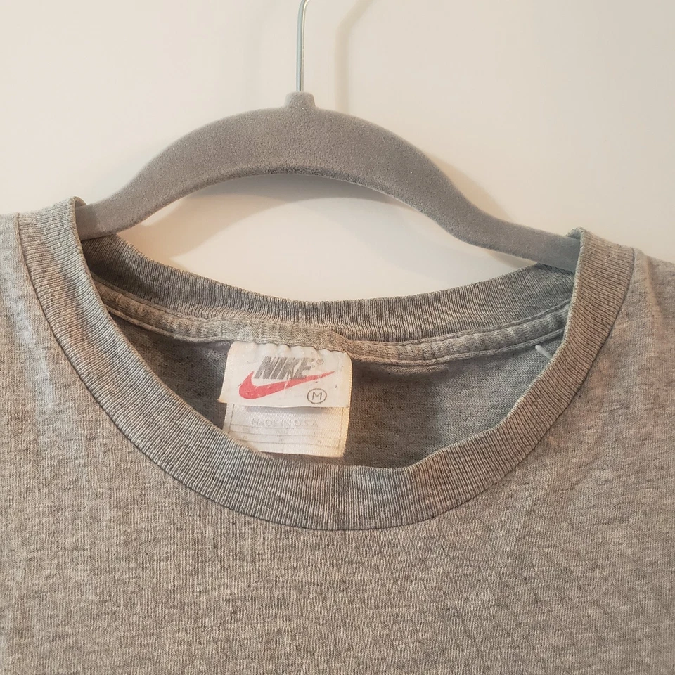 Camiseta Nike Gris Desafío Cancha de Tenis Años 90 De Colección ~ EE. UU. ~ Mediana/Grande Foto 2 de 4