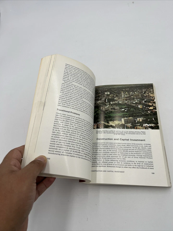 CANADA ONE HUNDRED YEAR BOOK 1867-1967 VINTAGE THE QUEEN'S PRINTER OTTAWA Foto 4 de 4