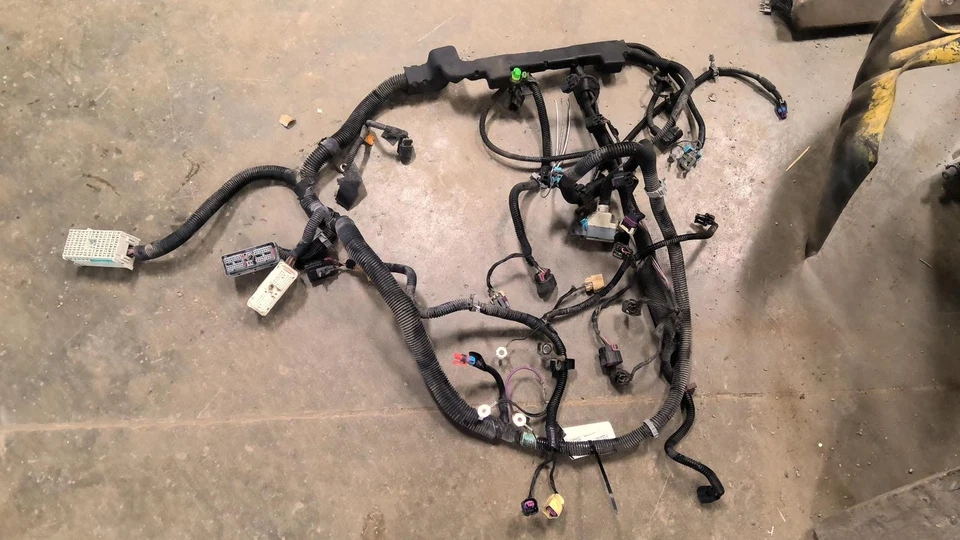 Used Engine Wiring Harness fits: 2005 Gmc Envoy xl  Grade A - Image 2 of 4