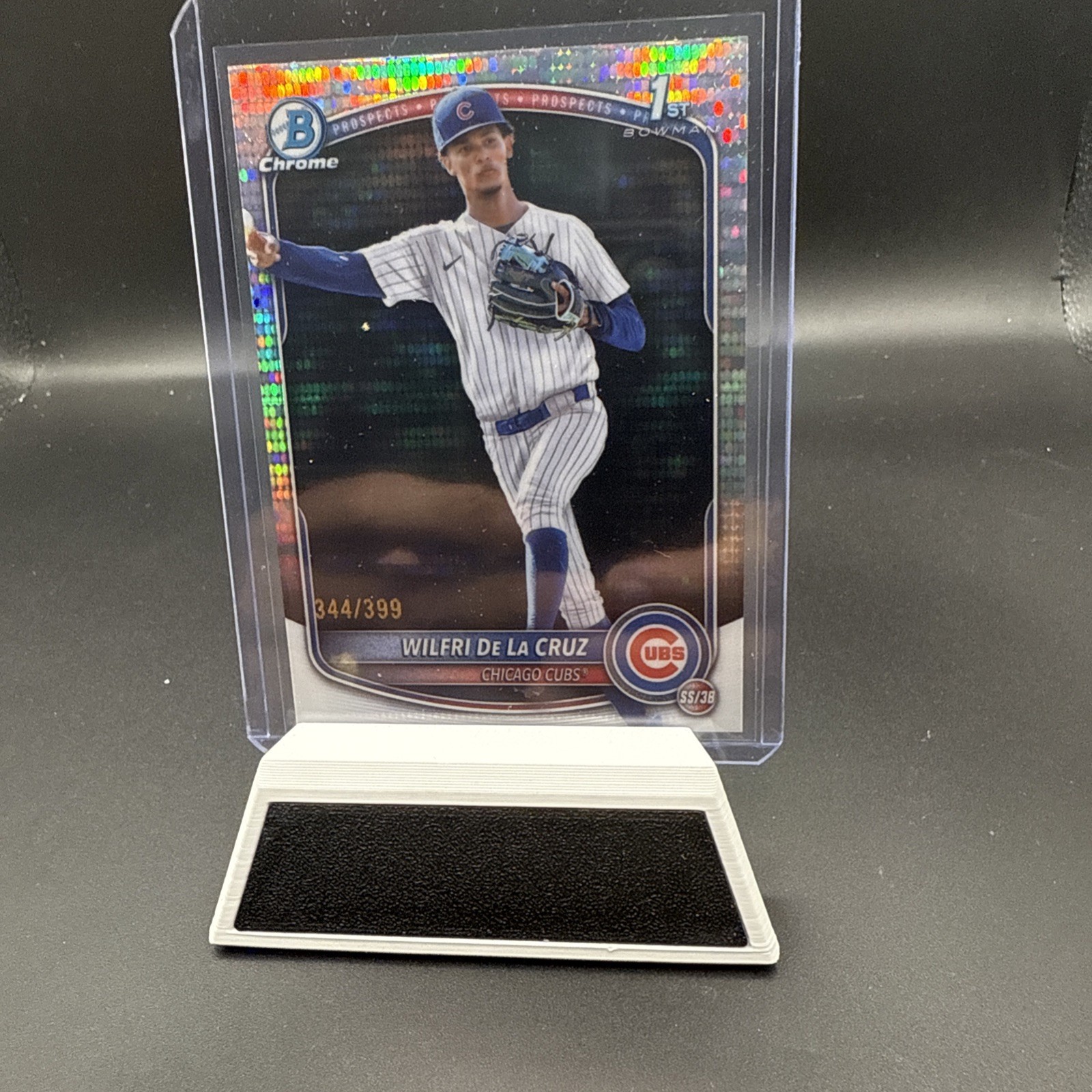 2025 Bowman Chrome WILFRI DE LA CRUZ #/399 1st Prospect PULSAR Refractor BCP-209