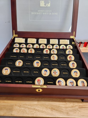 Baseball Hall Of Fame Medallion Collection Glass Display Case with Player Coins - Imagen 6 de 7