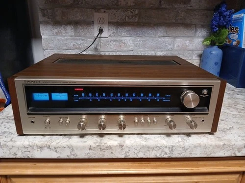 Vintage Pioneer SX-535  AM/FM Stereo Receiver Tuner Functions As Should
