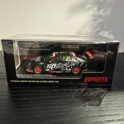 Biante 1:43 Holden VF Commodore V8 Supercar #22 James Courtney 2015 HRT  SEALED