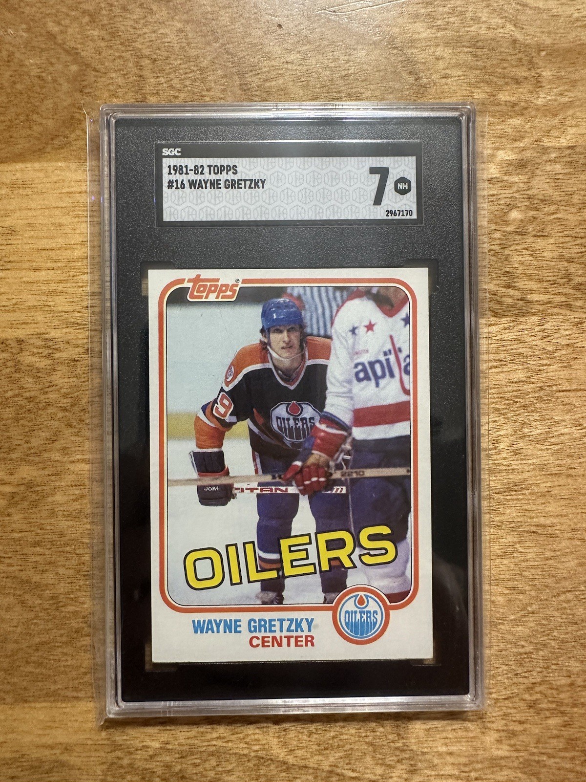 1981-82 Topps - Wayne Gretzky #16 SGC 7