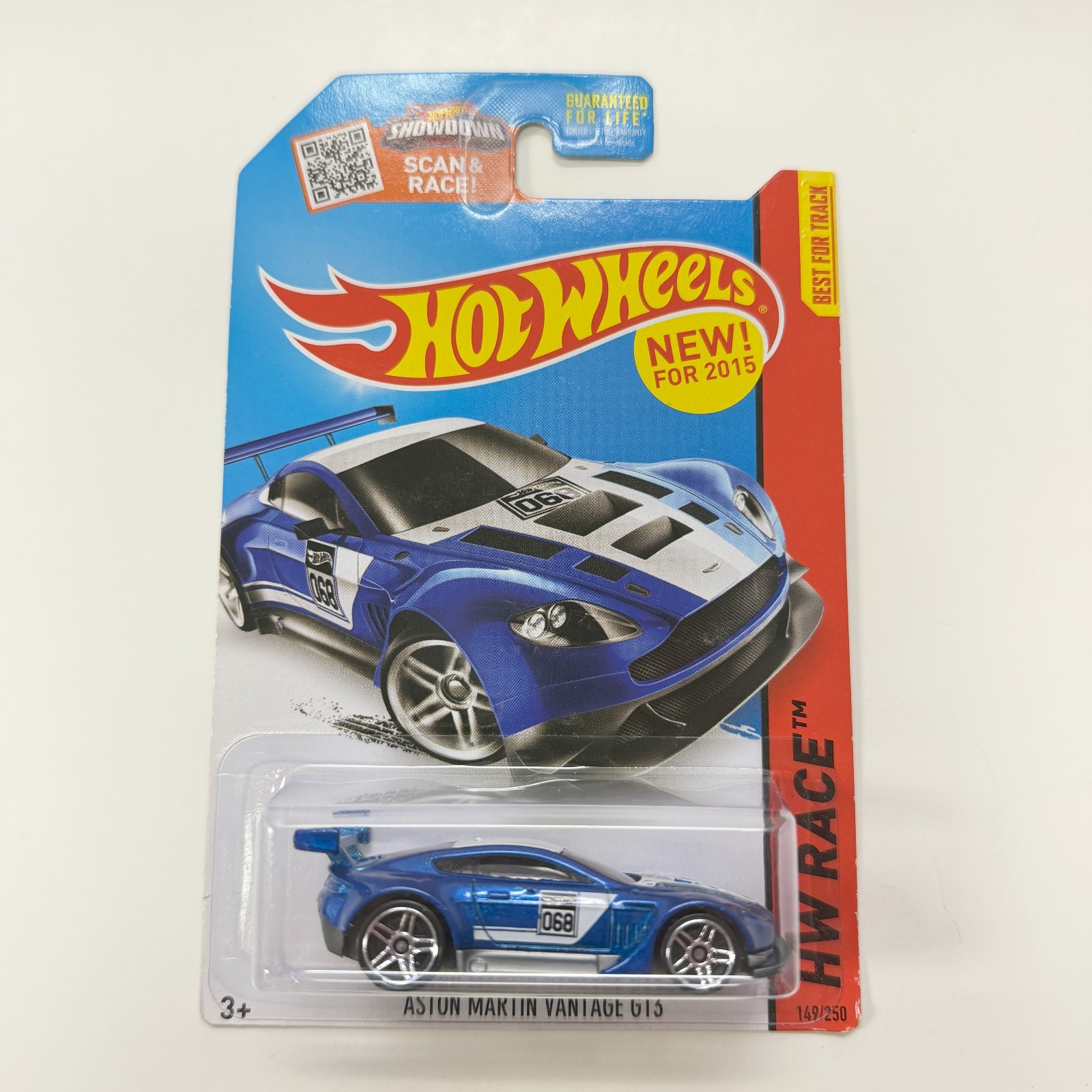 Hot Wheels Race Aston Martin Vantage GT3