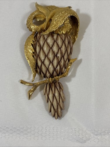 Razza Sleepy Owl Pendant Gold Tone Necklace