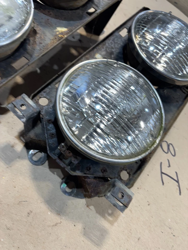 68 1968 Ford Galaxy Ltd Country Squire conjuntos de faros estacionarios no ocultos Foto 2 de 4