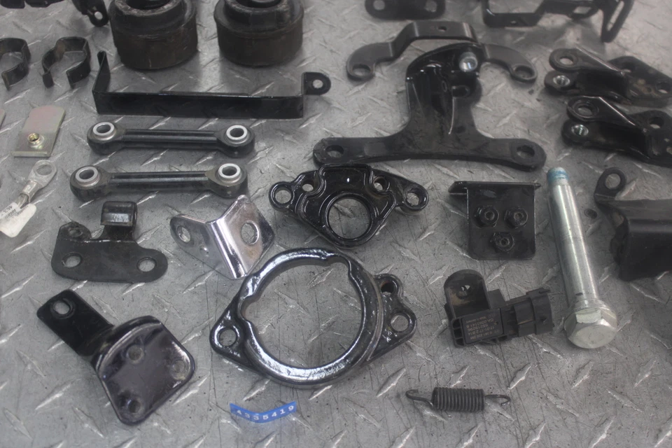 2017 HARLEY-DAVIDSON SPORTSTER 883 SUPER LOW XL883L HARDWARE BAG - Image 3 of 4