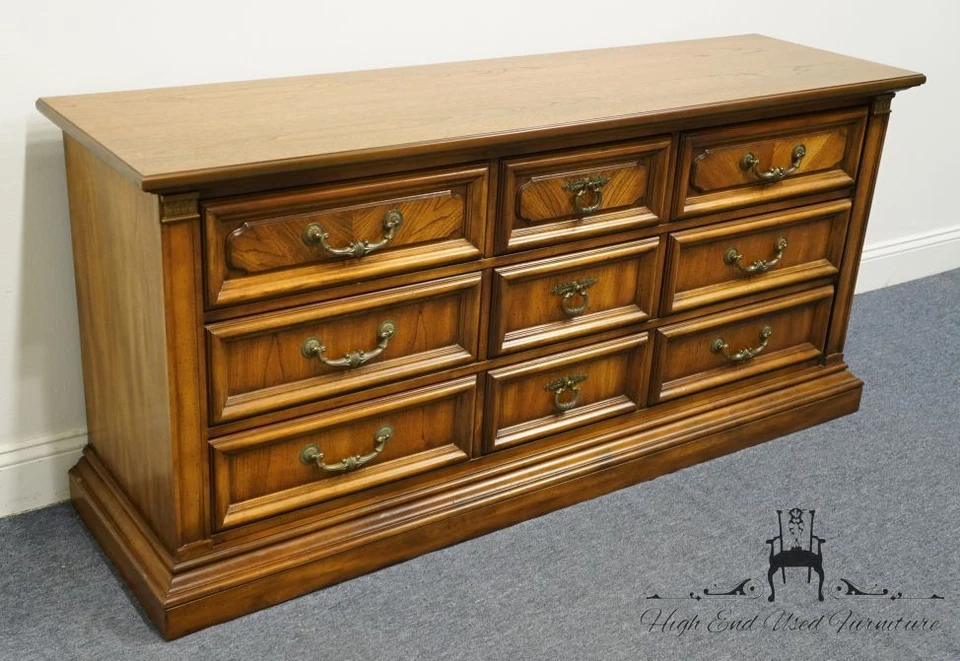 Muebles Stanley Estilo Neoclásico Italiano Toscano 64" Triple Cómoda 6413-03 Foto 2 de 4