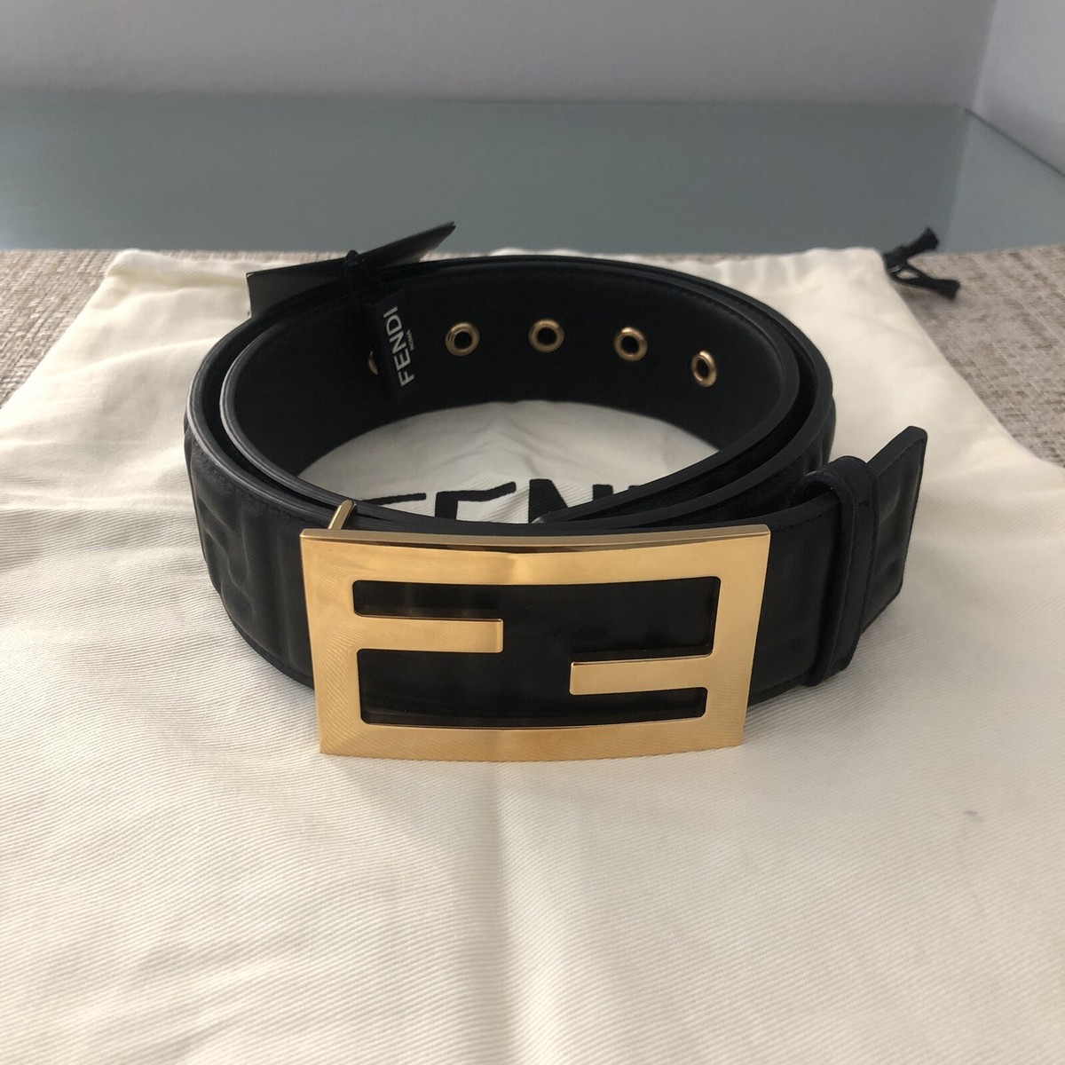 Fendi logo Black Embossed Leather Belt FENDI Black Leather Skinny Belt 85 – Fashion Reloved main image 4
