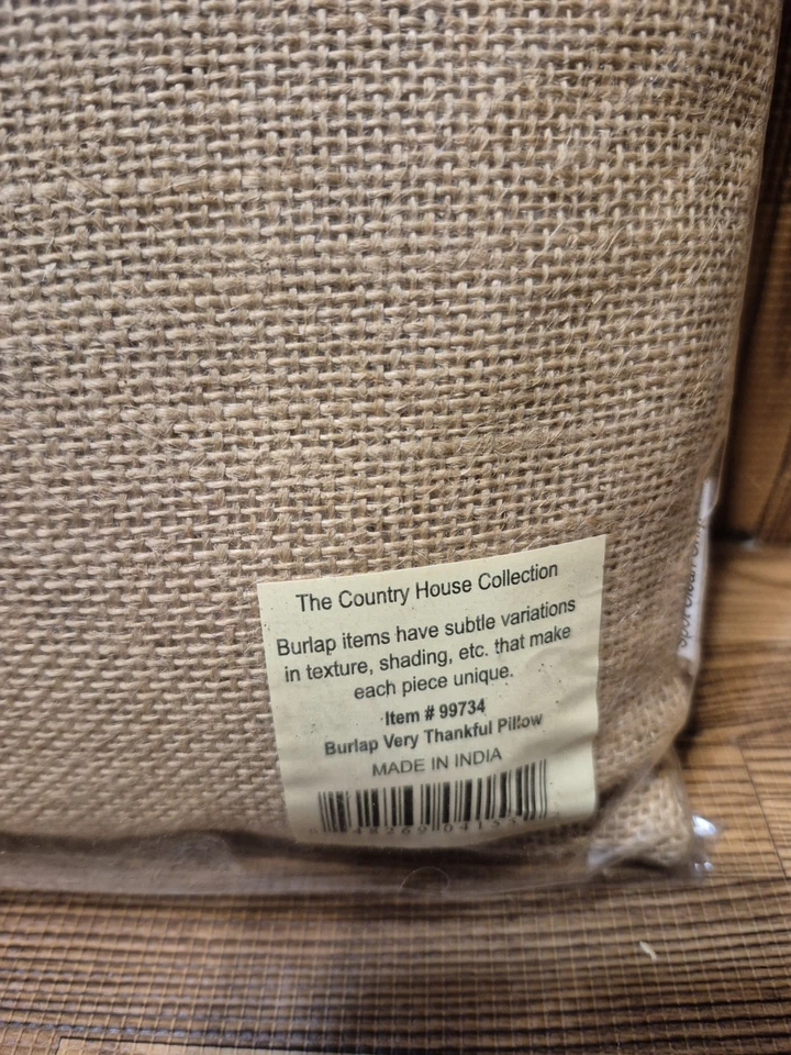 Funda de almohada decorativa de arpillera muy agradecida Foto 3 de 3
