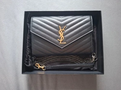 YVES SAINT LAURENT CASSANDRE MATELASSÉ FLAP POUCH AUS LEDER - Bild 1 von 4