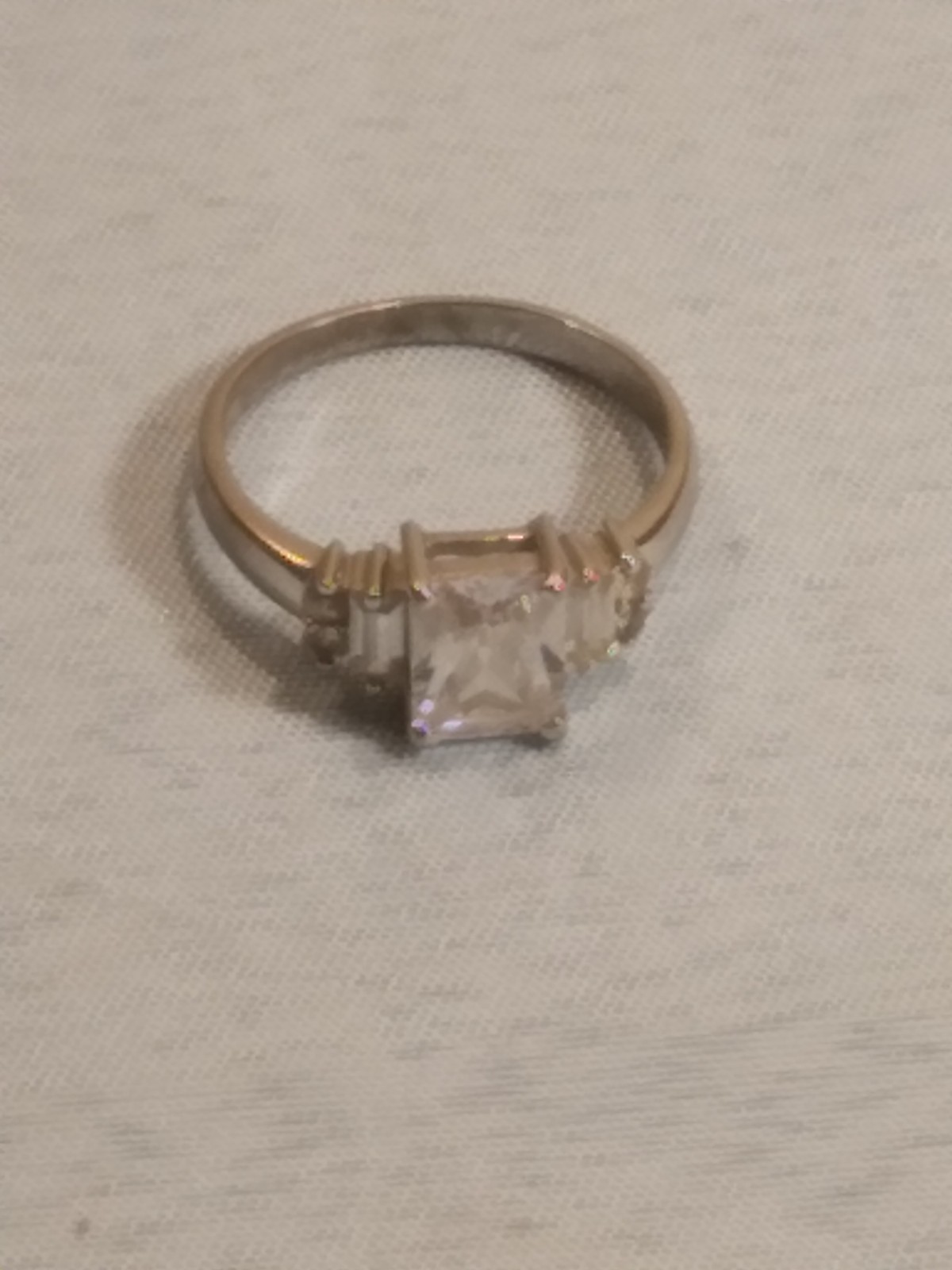 Beautiful Solitaire Sterling Silver Ring Size 11 - image 2